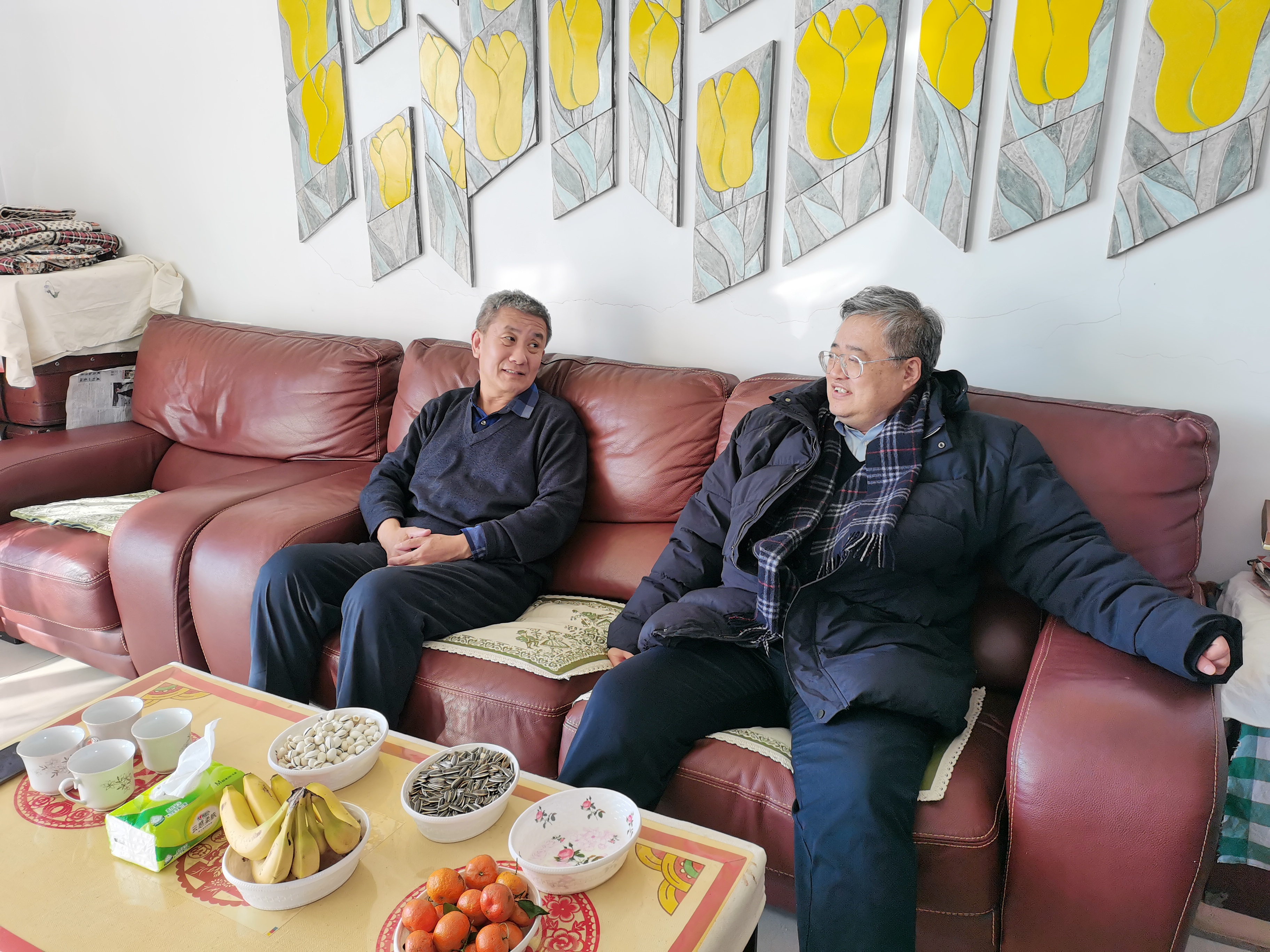 沈陽分院領(lǐng)導(dǎo)走訪慰問離退休老干部、困難黨員及困難職工