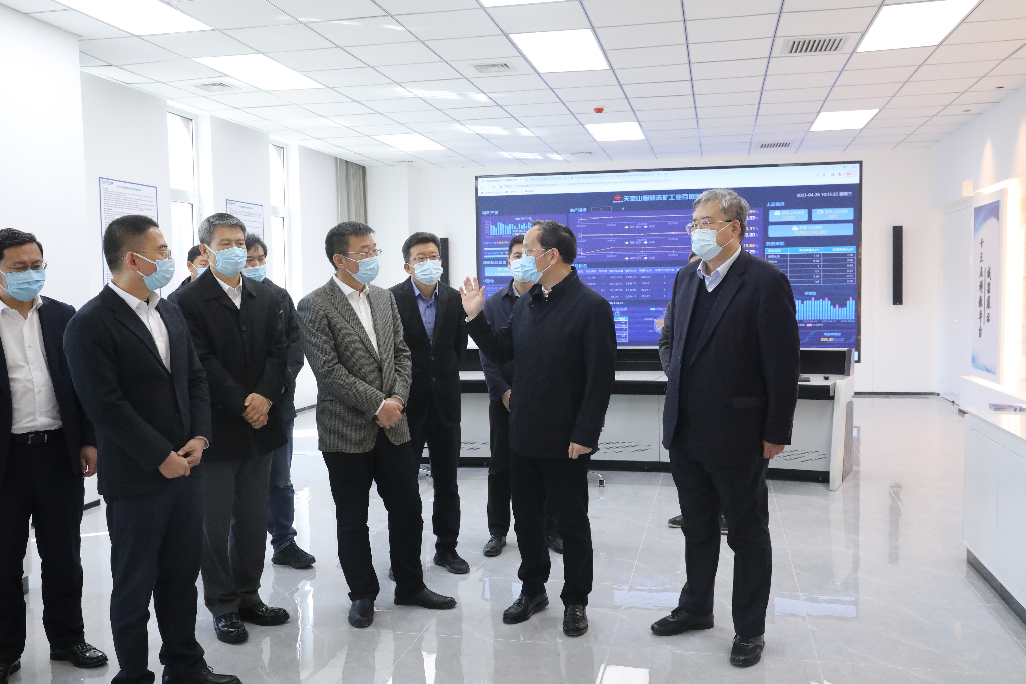 省委副書(shū)記、省長(zhǎng)李樂(lè)成考察調(diào)研遼寧遼河實(shí)驗(yàn)室