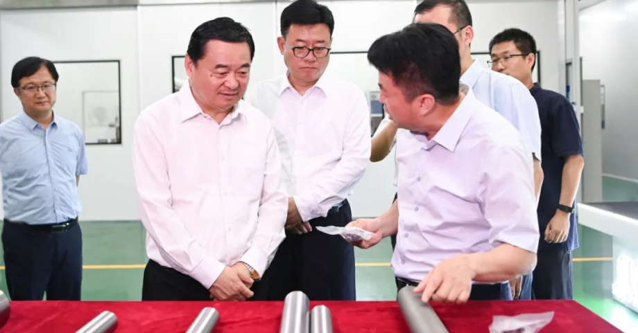 遼寧省委書記、省人大常委會(huì)主任郝鵬調(diào)研金屬所