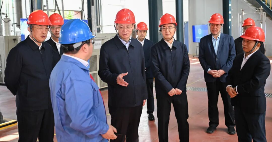 許昆林在大連調(diào)研 熊茂平參加