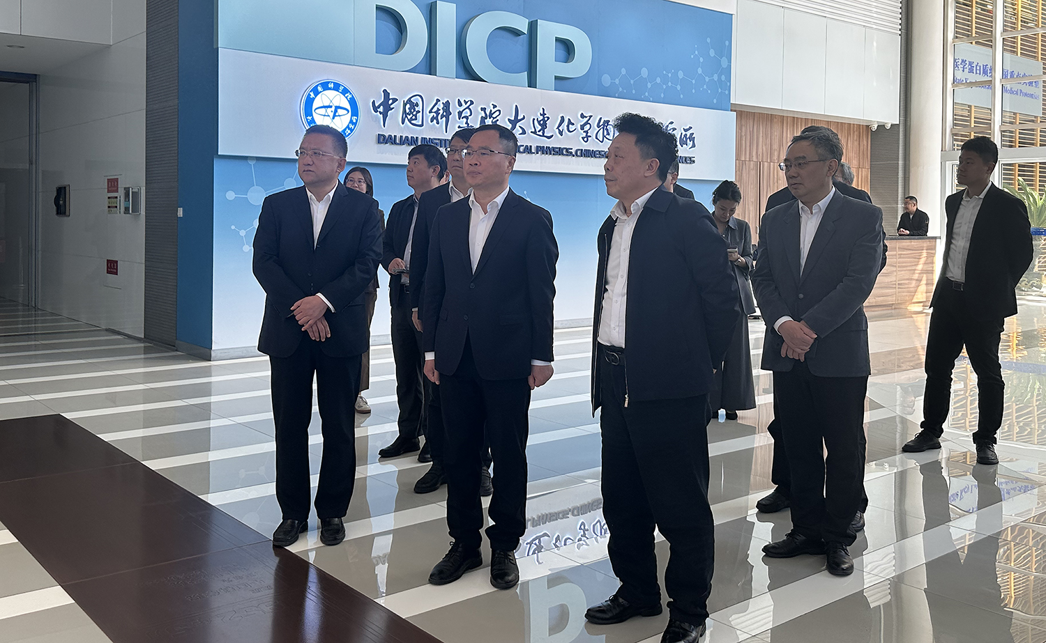 上海市副市長(zhǎng)陳宇劍一行調(diào)研大連化物所